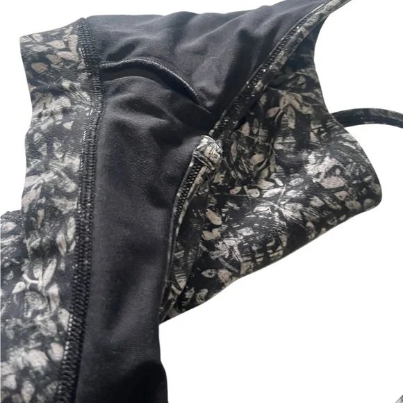 Lululemon Flow Y Bra Nulu *Light
Blossom Overlay Starlight Multi Size 6 - Picture 6 of 11